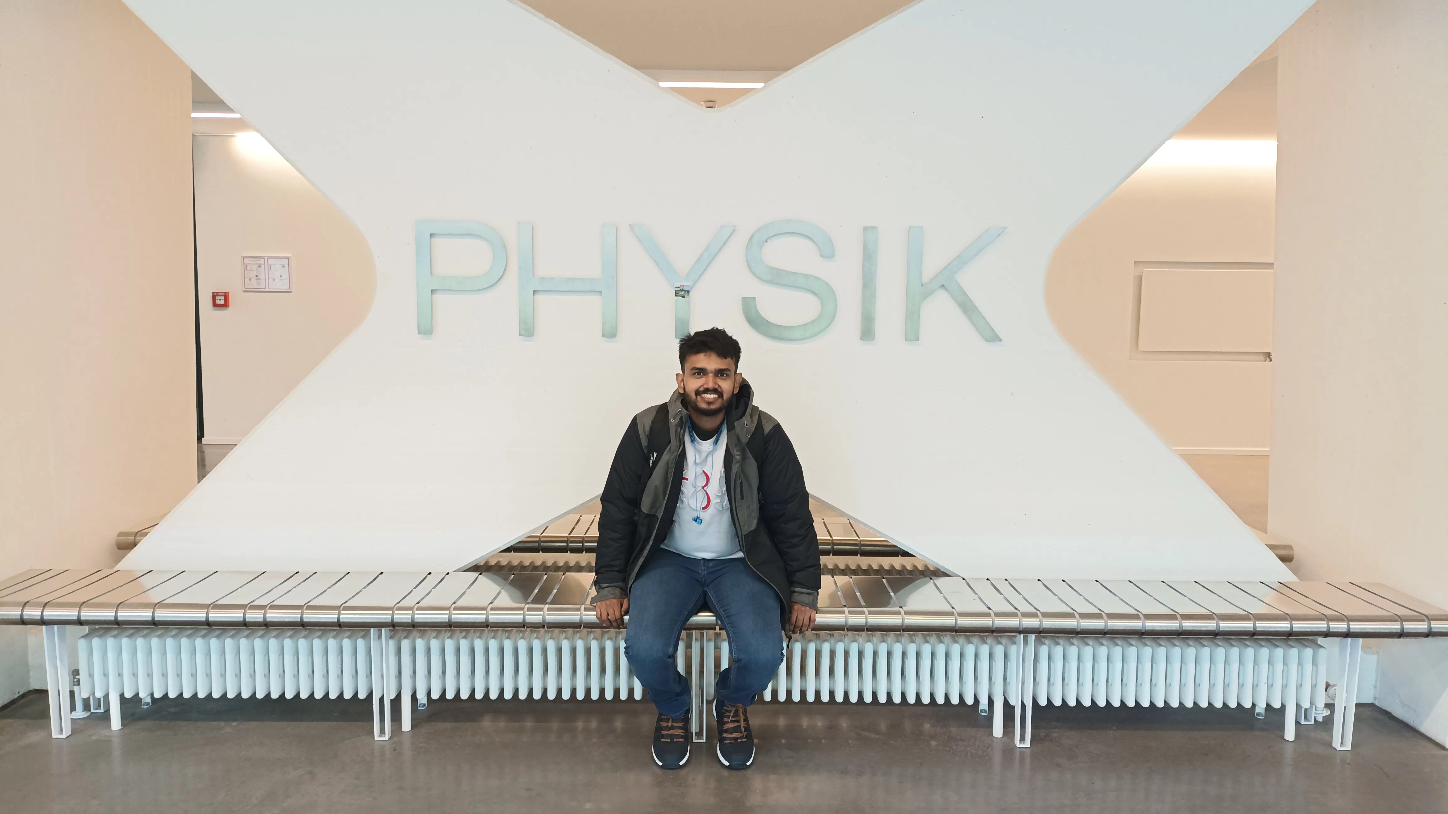 Image: Karthik at the Physikalisches Institut, Uni Freiburg